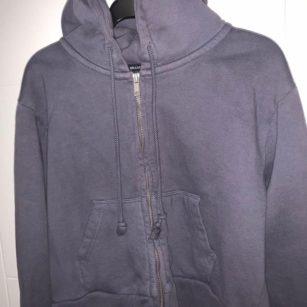 Cropped zip up - Picture 2 of 5